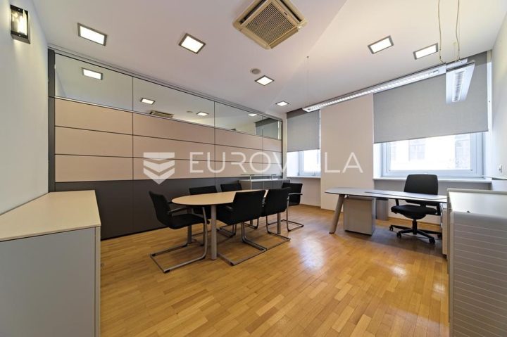 Business premises for sale 328 m² – Gornji Grad / Centar