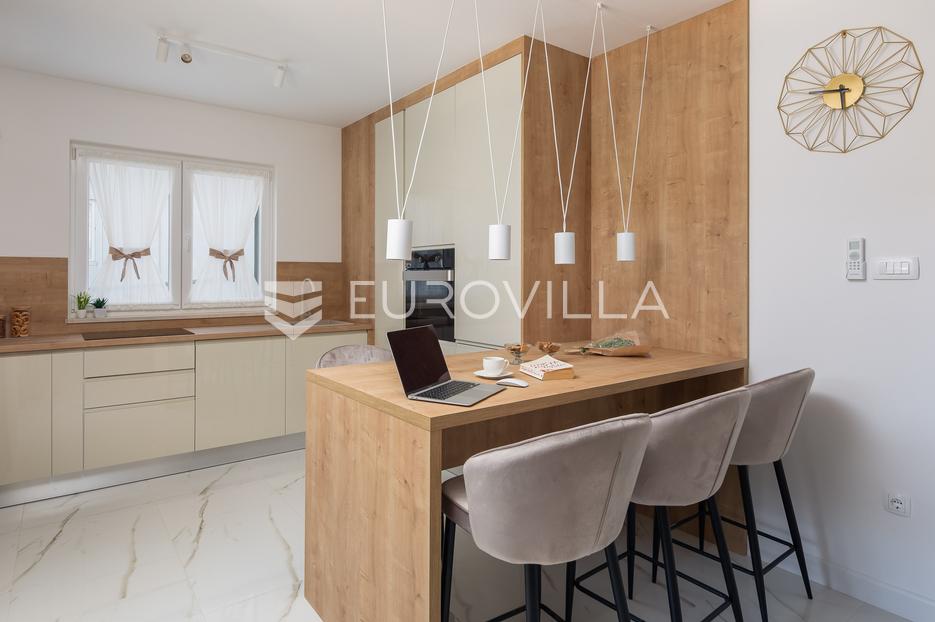 Apartmán Na predaj - Splitsko-dalmatinska Marina - foto 5/14