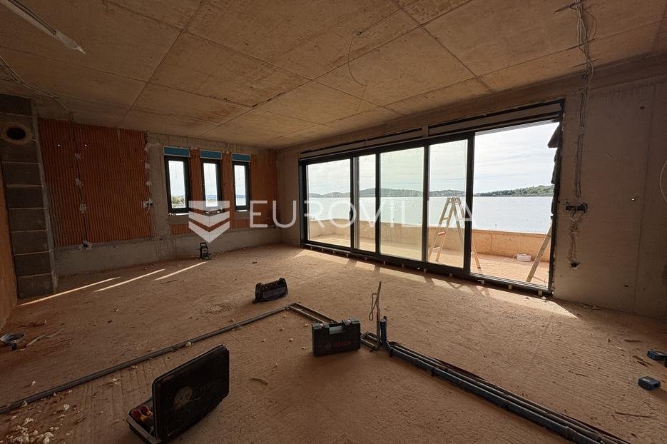 Flat For sale - Šibensko-kninska Vodice