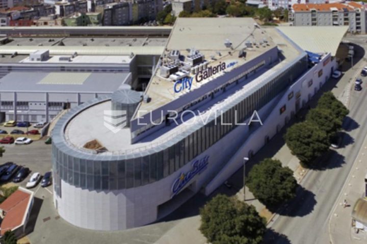 Business premises for sale 49 m² – Relja