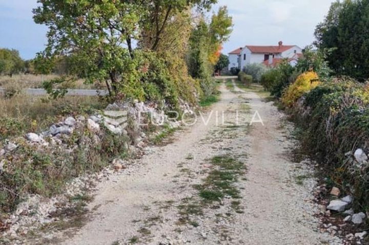 Parcela Na predaj - Istarska Marčana - foto 5/6