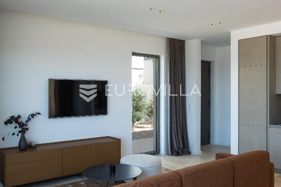 House For sale -  Tkon