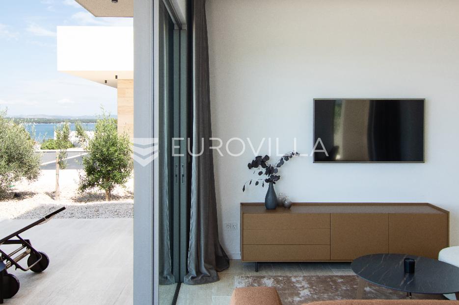 House For sale -  Tkon