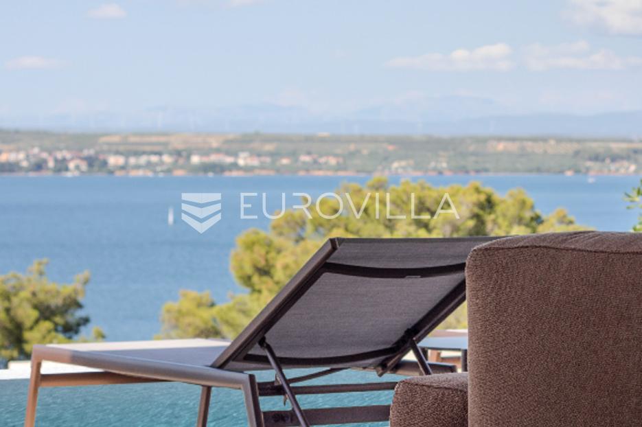 House For sale -  Tkon