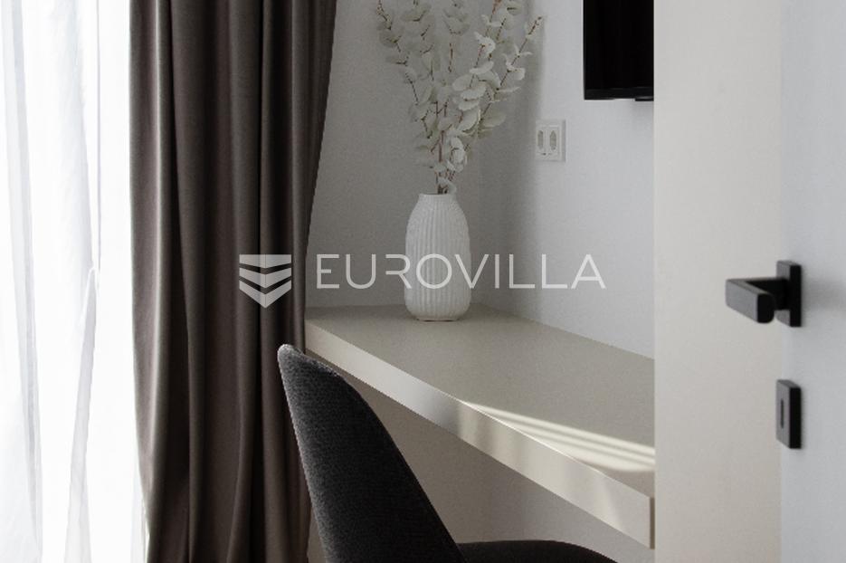 House For sale -  Tkon