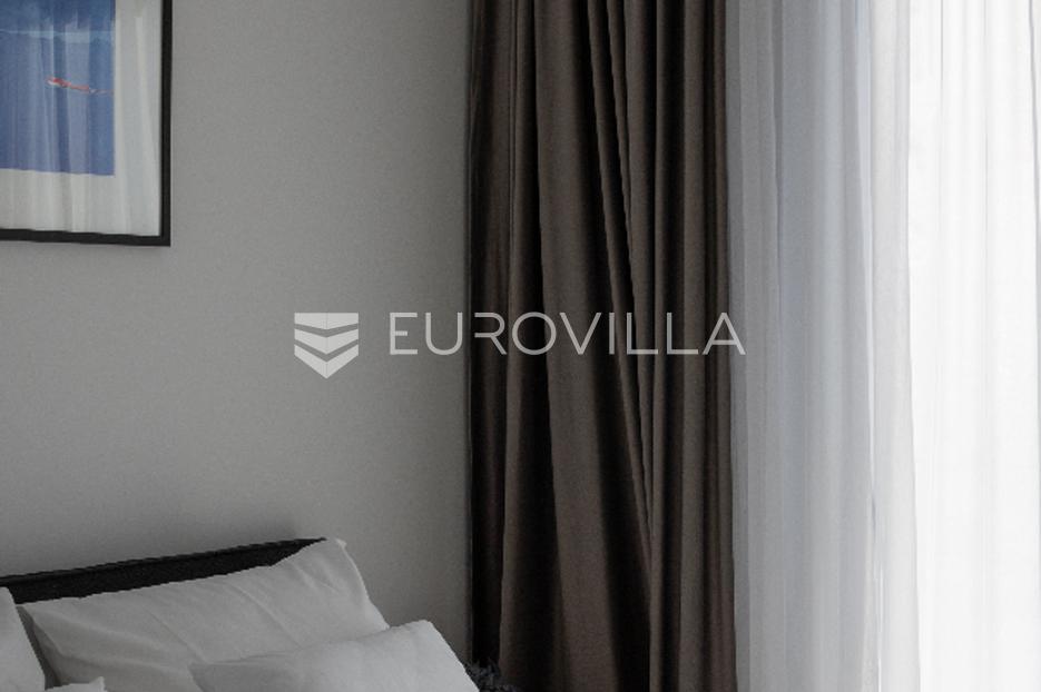 House For sale -  Tkon