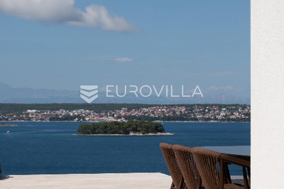 House For sale -  Tkon