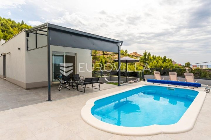 Kuća na prodaju 271 m² – Podstrana