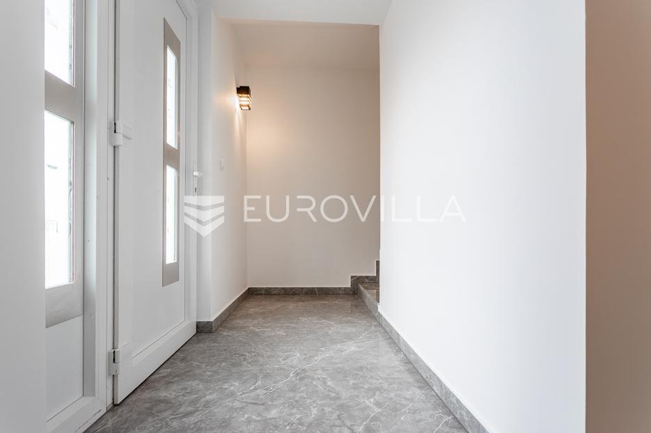 Kuća Na prodaju - Splitsko-dalmatinska Podstrana