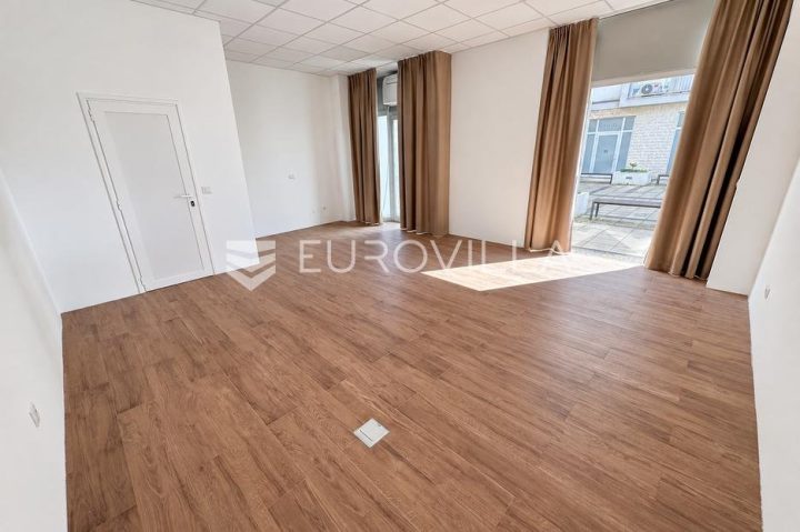 Poslovni prostor za najam 35 m² – Krnjevo