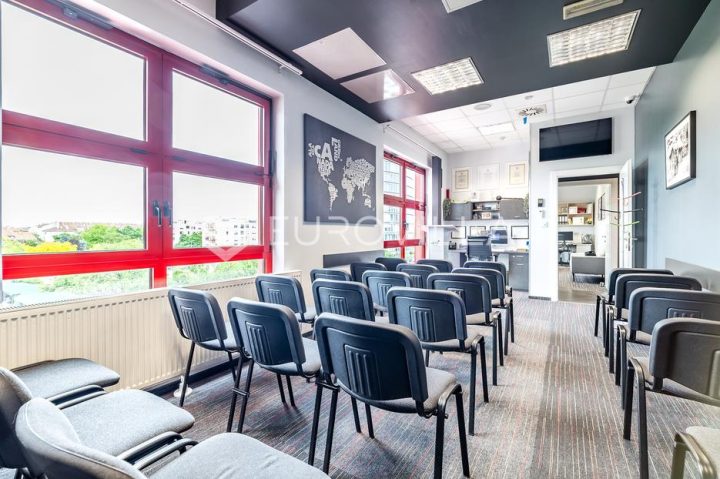 Poslovni prostor na prodaju 387 m² – Rudeš