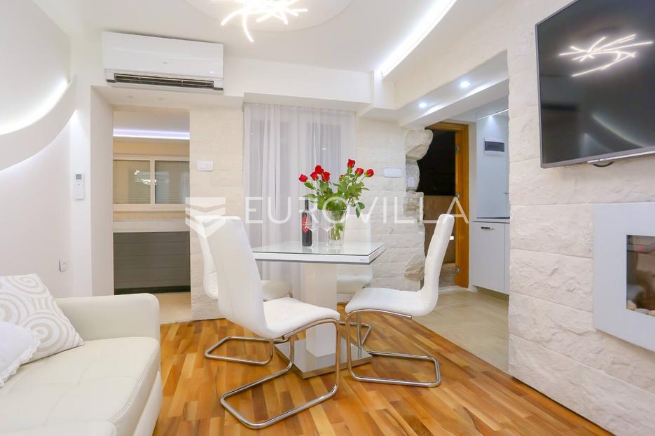 Apartmán Na predaj - Splitsko-dalmatinska Split - foto 2/13