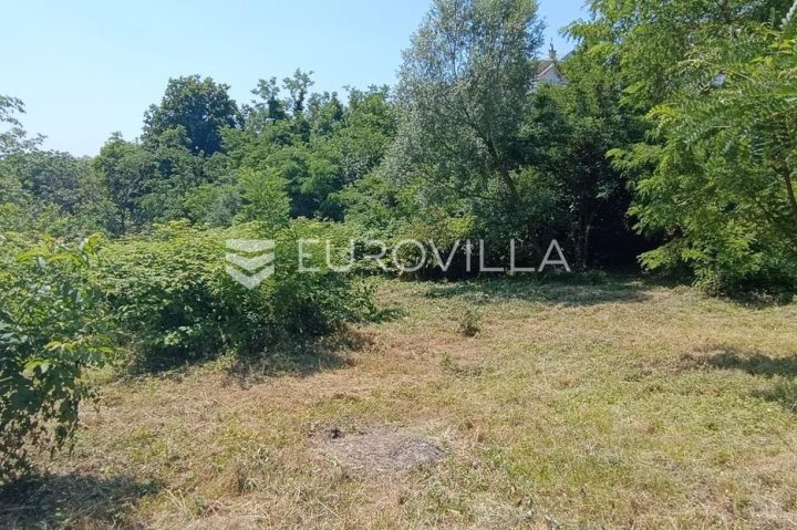 Terrain à vendre 1438 m² – Vrhovec