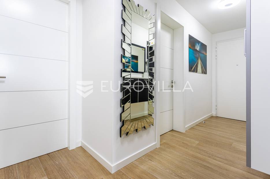Flat For sale - Splitsko-dalmatinska Makarska