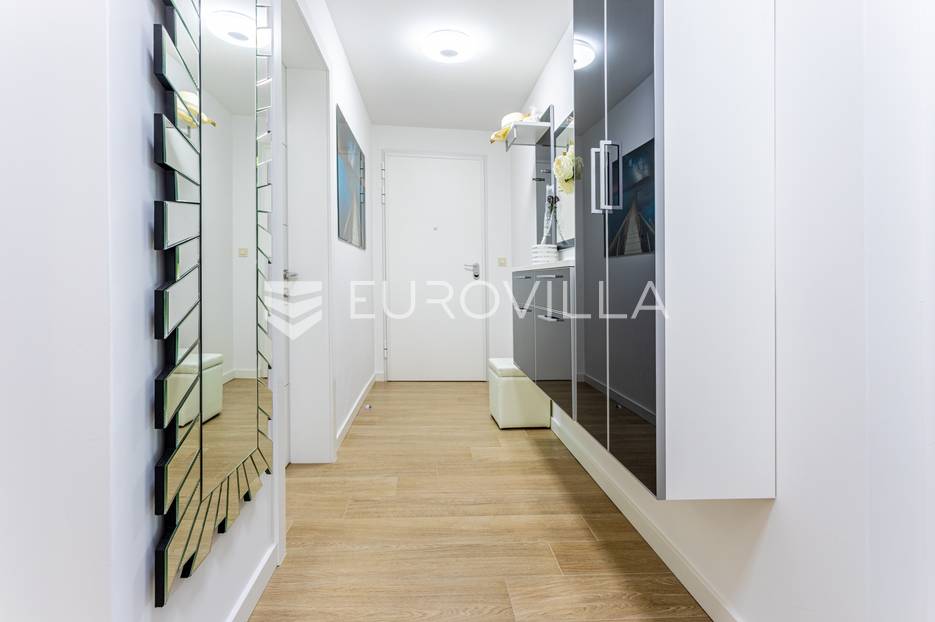 Flat For sale - Splitsko-dalmatinska Makarska