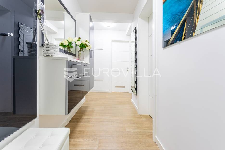 Flat For sale - Splitsko-dalmatinska Makarska
