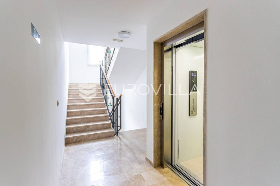 Apartma Naprodaj - Splitsko-dalmatinska Makarska