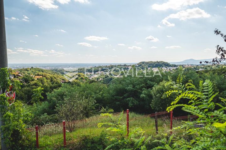 Terreno in vendita 5730 m² – Šestine