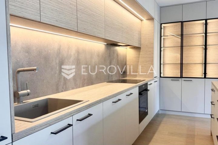 Appartement À louer - Grad Zagreb Gornji Grad - Medveščak - foto 2/13