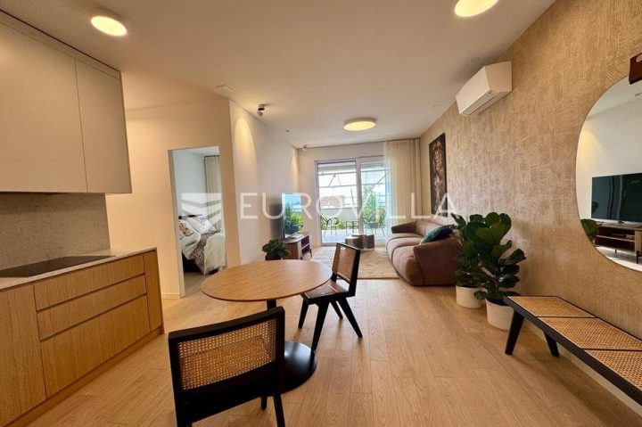 Flat For rent - Splitsko-dalmatinska Split - foto 2/15