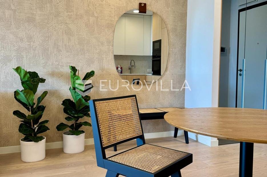 Flat For rent - Splitsko-dalmatinska Split