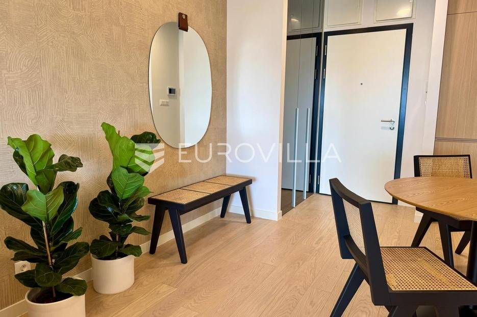 Flat For rent - Splitsko-dalmatinska Split