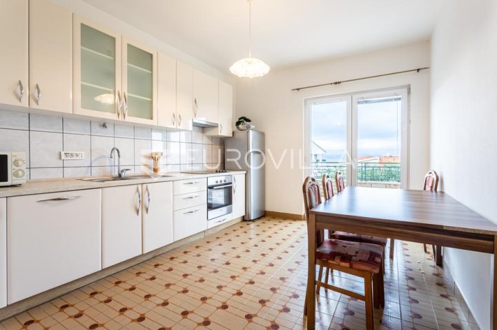 Appartement à vendre 95 m² – Duće