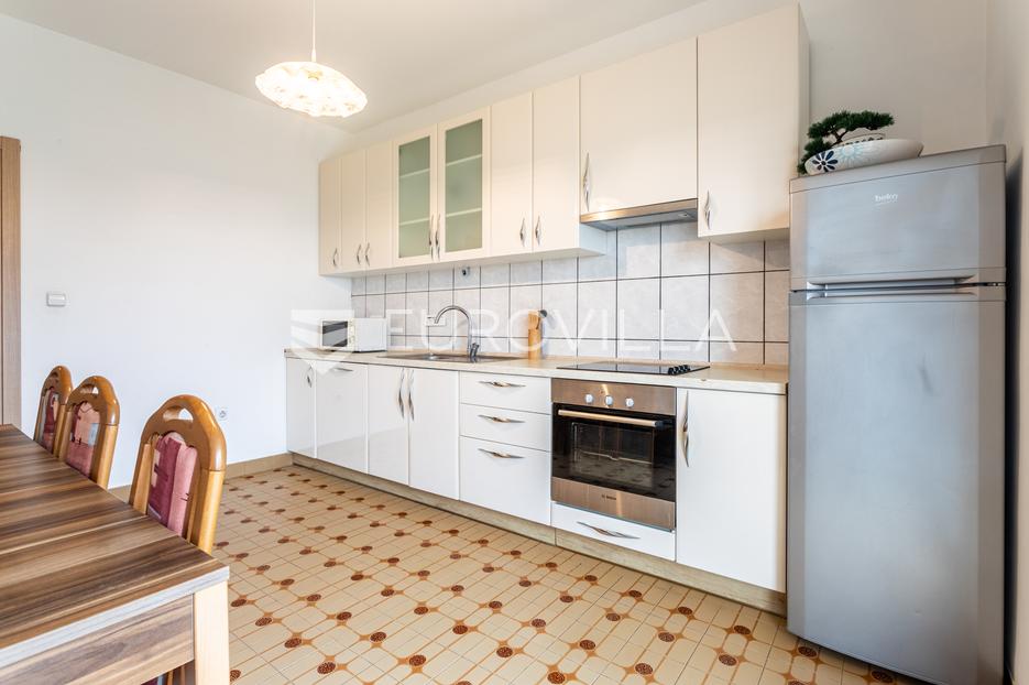 Apartmán Na predaj - Splitsko-dalmatinska Dugi Rat - foto 2/14