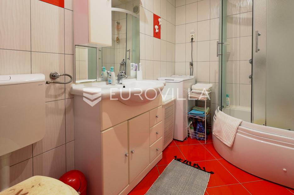 Maison À vendre -  Slavonski Brod