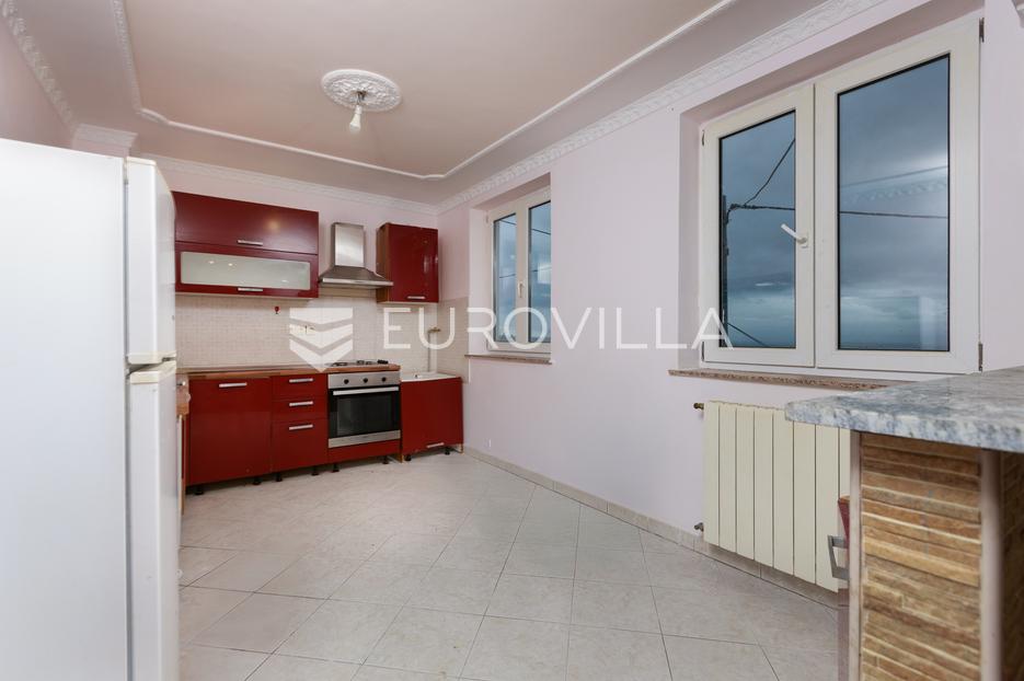 Apartmán Na predaj -  Kostrena
