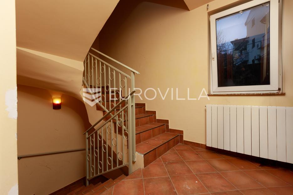 Apartmán Na predaj -  Kostrena