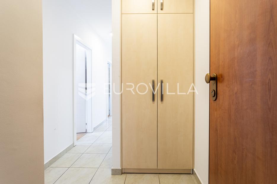 Apartment Zu verkaufen -  Solin