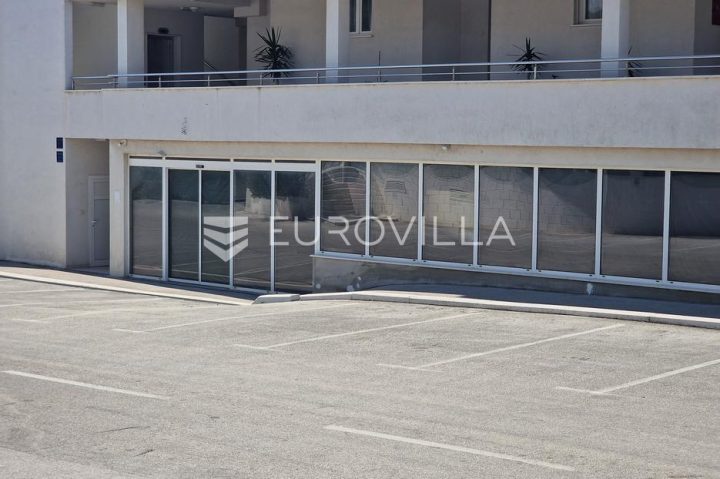 Business premises for sale 491 m² – Rogoznica