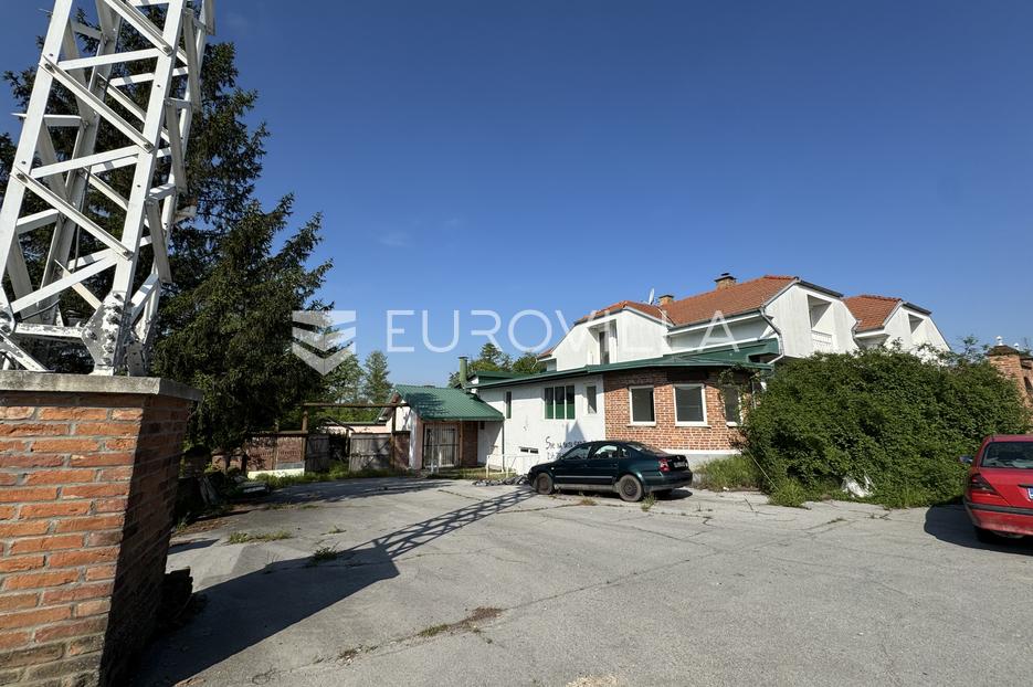 Haus Zu verkaufen -  Satnica Đakovačka