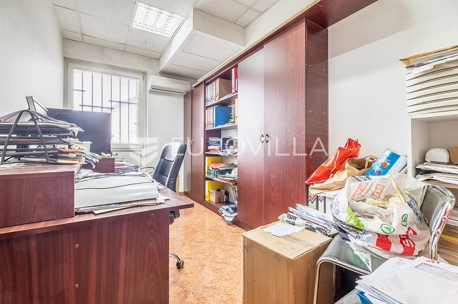 Locaux commerciaux À vendre -  Donja Dubrava