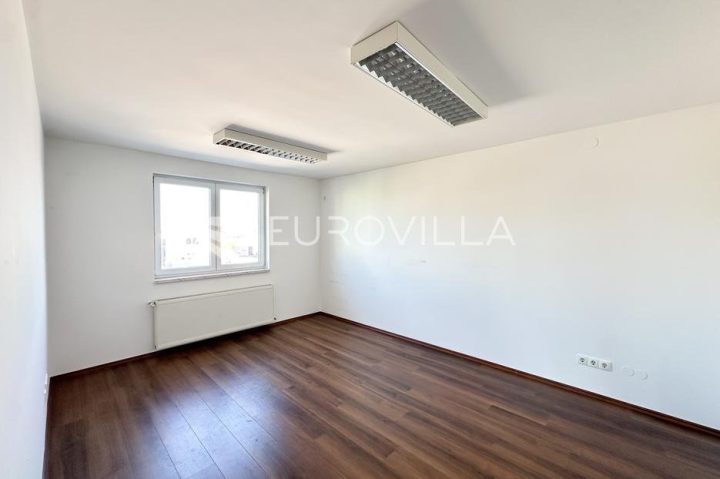 Locaux commerciaux À louer - Vukovarsko-srijemska Vinkovci - foto 4/5
