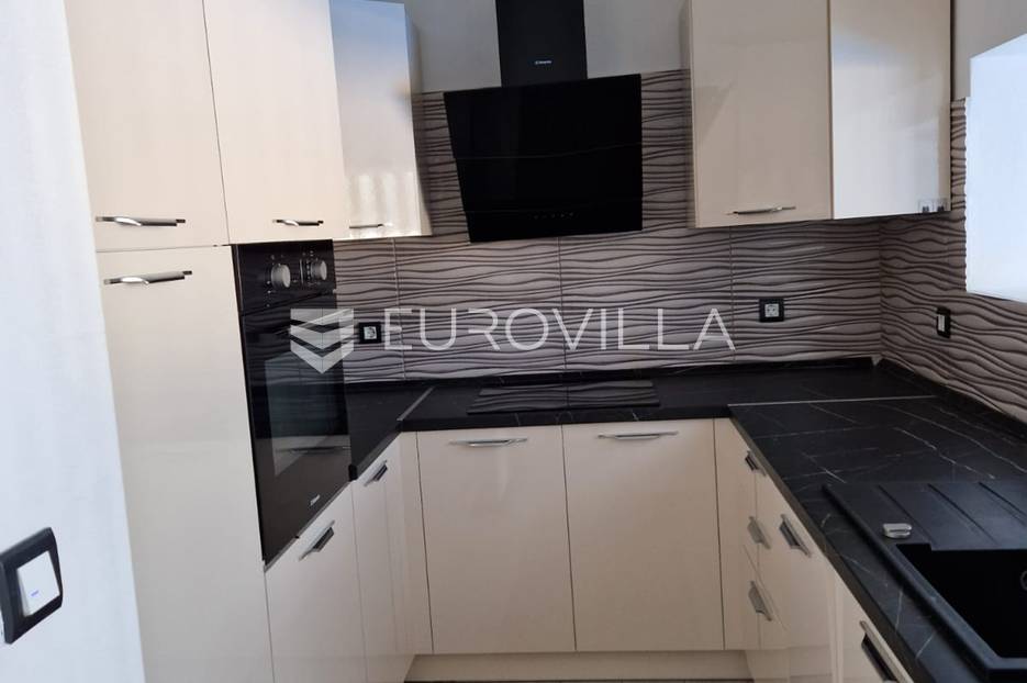 Haus Zu verkaufen - Istarska Svetvinčenat