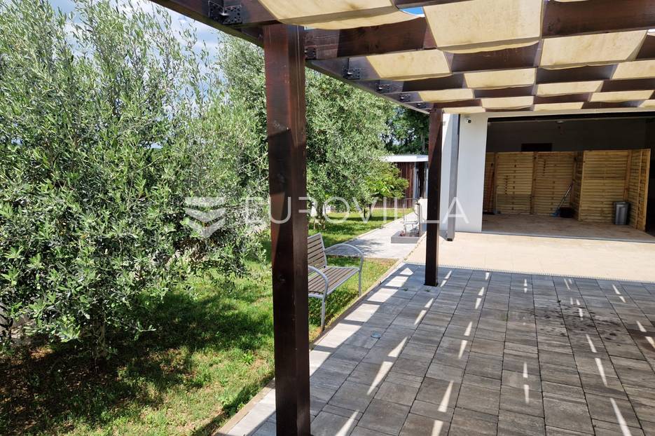 Haus Zu verkaufen - Istarska Svetvinčenat