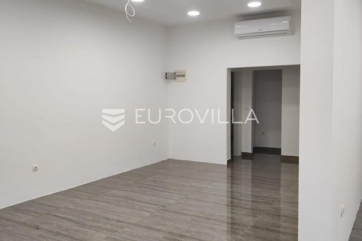 Poslovni prostori na predaj 38 m² – Centar