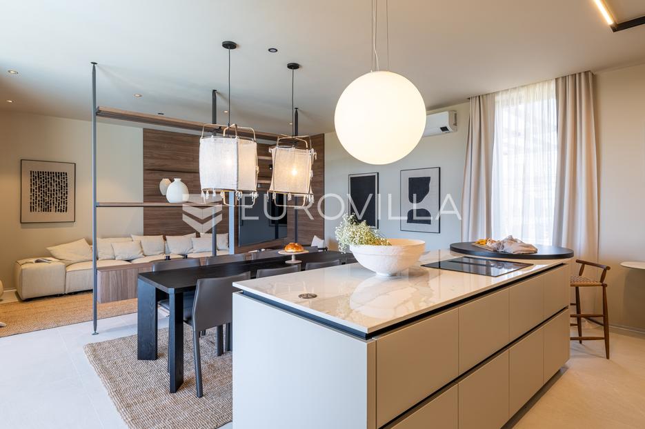 Casa In vendita -  Kaštelir-Labinci