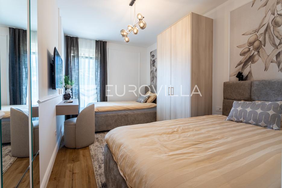 Casa In vendita - Splitsko-dalmatinska Trogir - Okolica