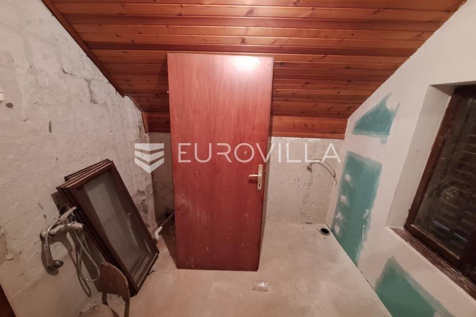 Haus Zu verkaufen - Karlovačka Karlovac - Okolica