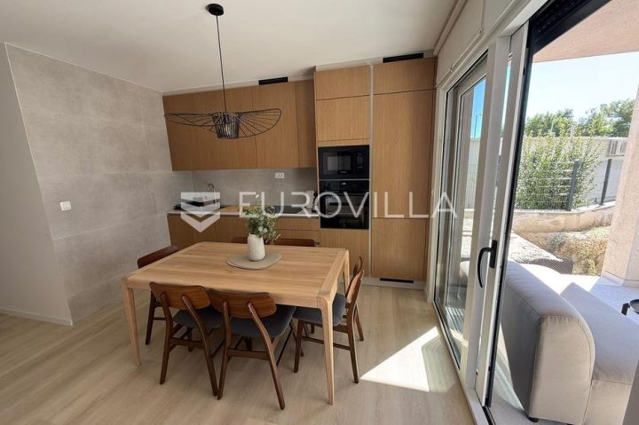 Apartment zu vermieten 70 m² – Podstrana