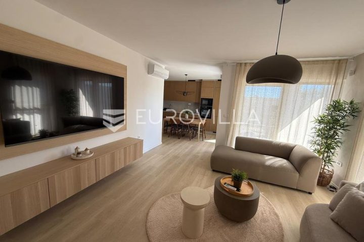 Apartmán Na prenájom - Splitsko-dalmatinska Podstrana - foto 5/12
