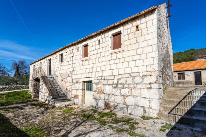 Haus Zu verkaufen - Splitsko-dalmatinska Marina - foto 2/28