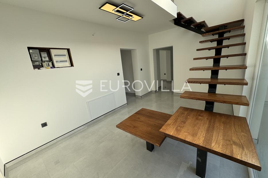 Haus Zu verkaufen -  Slavonski Brod