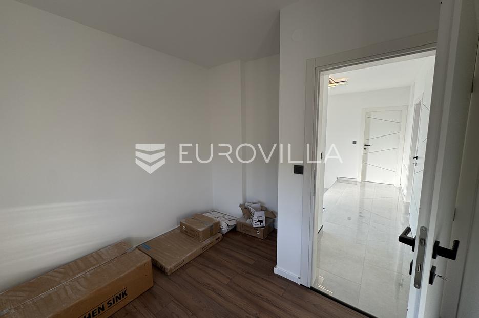 Haus Zu verkaufen -  Slavonski Brod