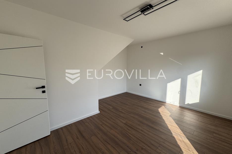 Haus Zu verkaufen -  Slavonski Brod