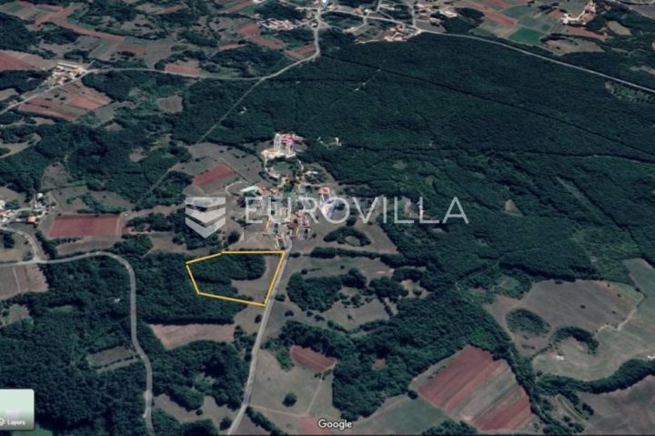 Land for sale 6257 m² – Žminj
