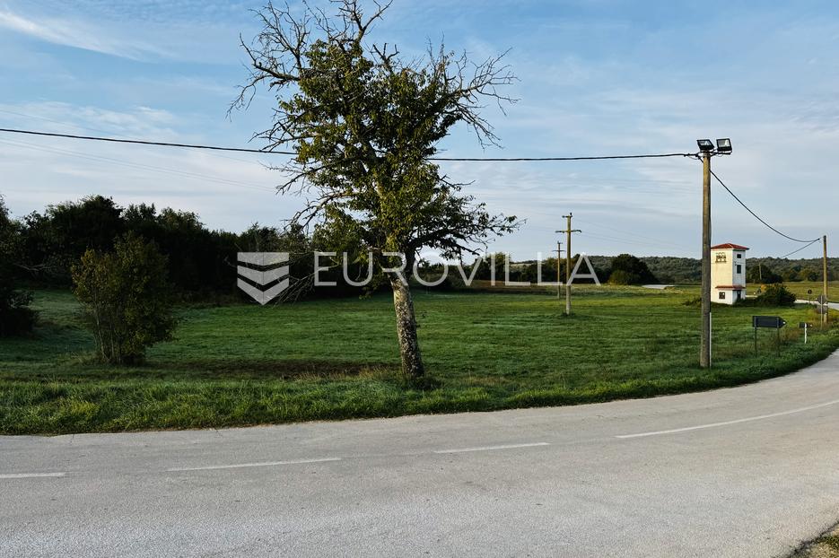 Zemljište Na prodaju -  Grožnjan